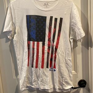 Like New Oakley Shirt!